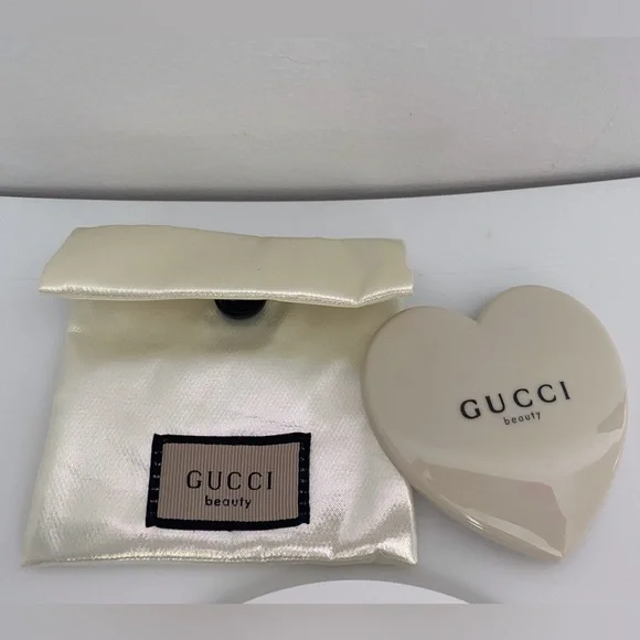 Gucci | Accessories | Gucci Beauty Compact Heart Mirror And  display picture 1